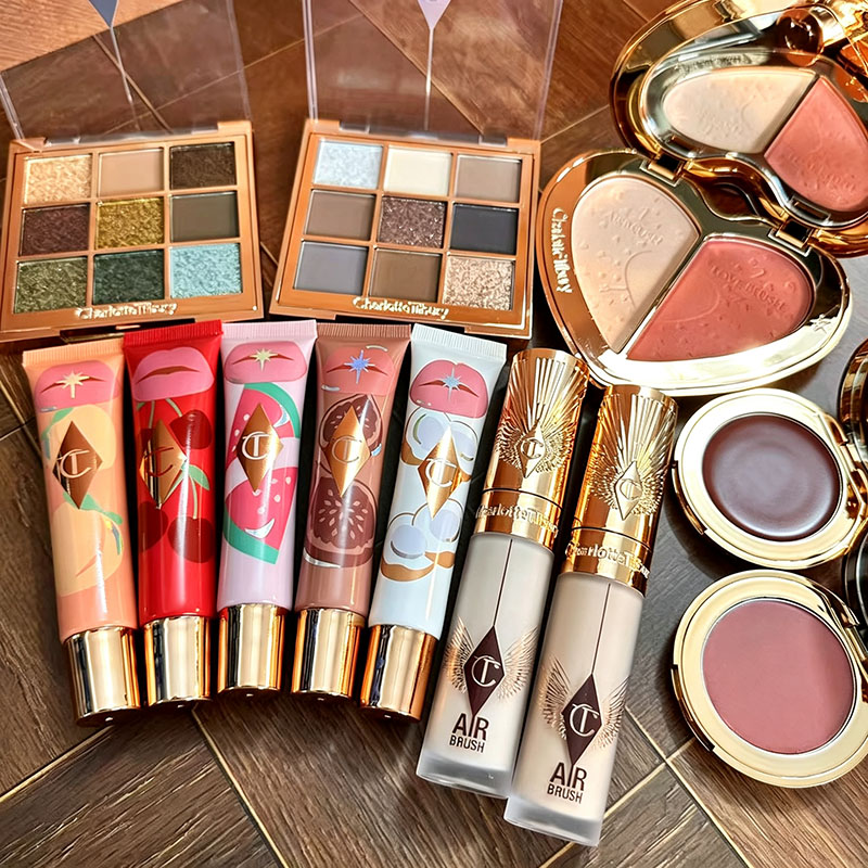 Luxury Fashion CT Brand Makeup - огляд і ціна Luxury Skincare Set