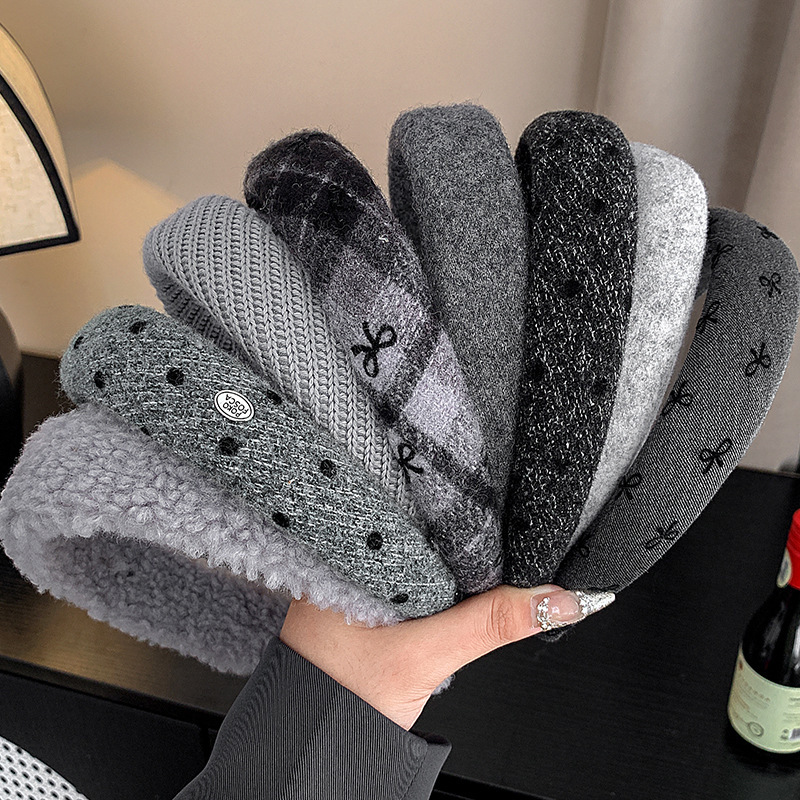 Black Luxury Vintage Bow Headb - огляд і ціна Luxury Skincare Daily
